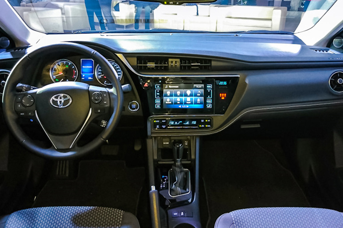 Toyota Corolla Altis 2017 Interior