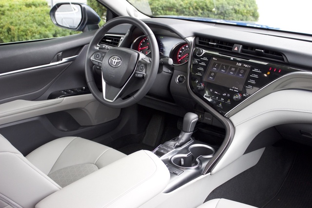 2018 Toyota Camry Interior