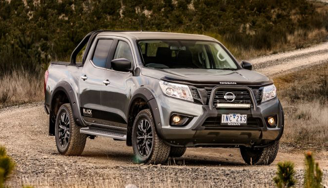 Giá xe ôtô hôm nay 246 Nissan Navara 2018 giảm nhẹ