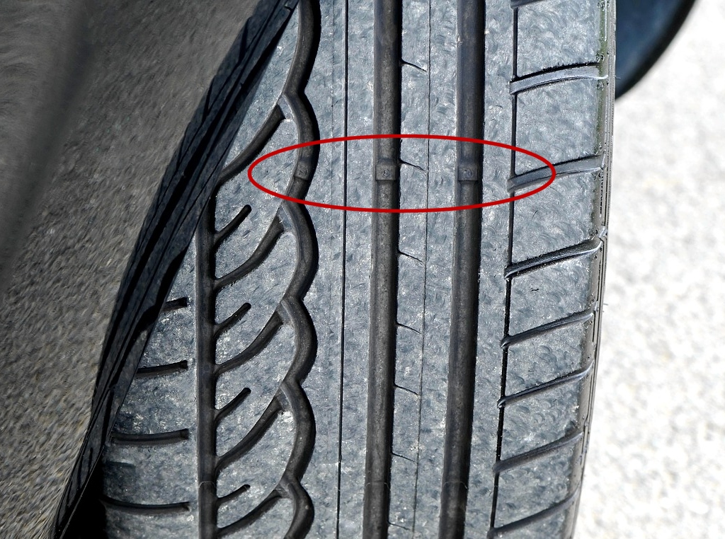 When is it time to change your car tires? | Tips for buying replacement tires