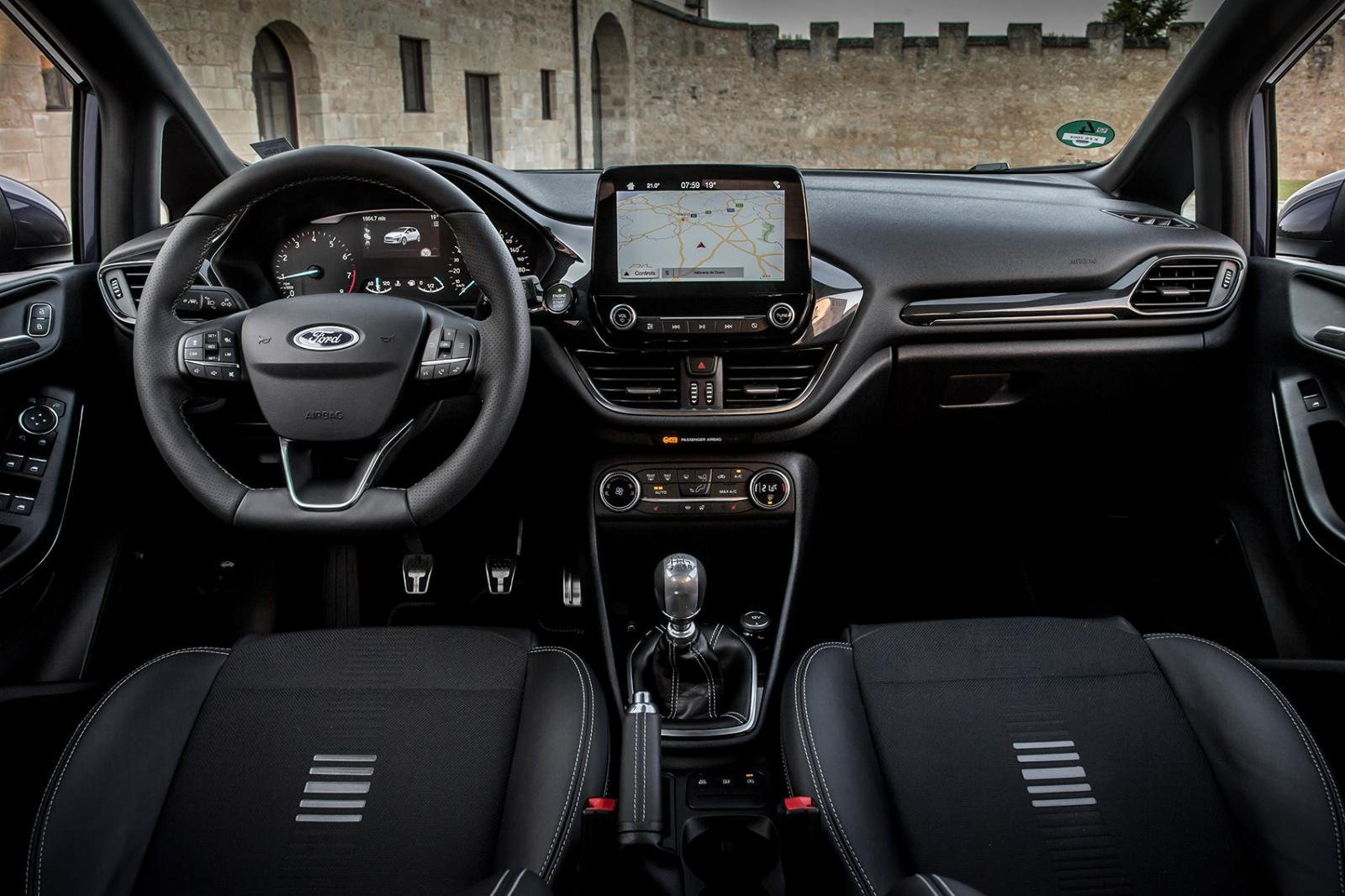 Ford Fiesta 2017 interior