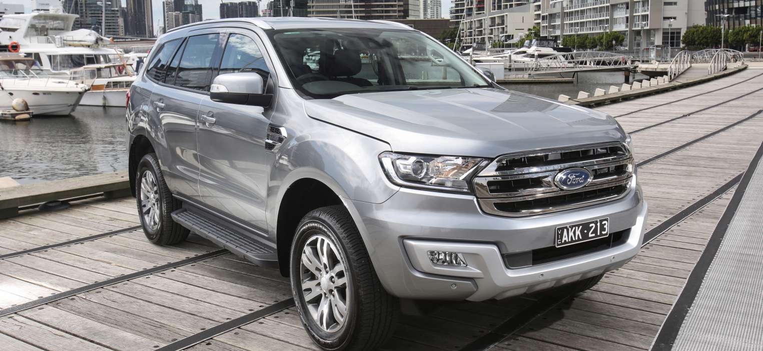 Ford Everest Ambiente 2017 exterior