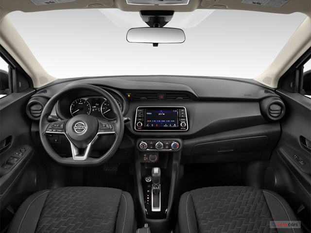 Nissan Kicks interior