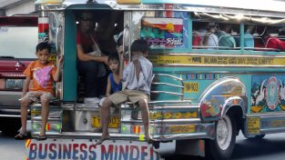 Jeepney modernization advantages and disadvantages | Philcarreview